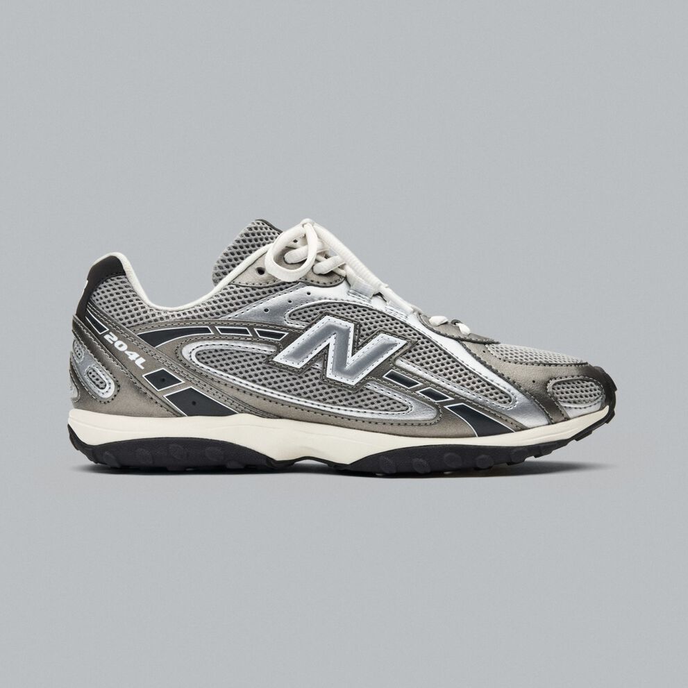 A grey 204L on a grey background